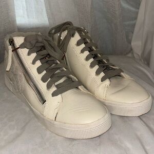 Dolce Vita Hi Top Sneakers Size 9.5 Leopard Print Metallic Silver Zipper Detail